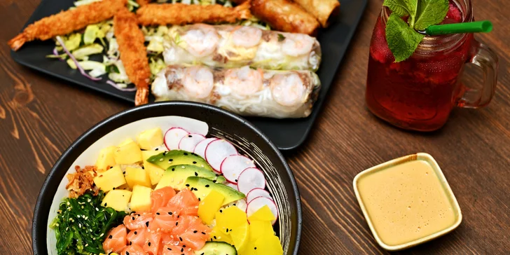 Poke s lososem, krevetami i hovězím: samostatně i v menu se závitky a pitím
