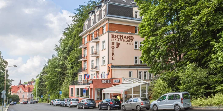 Relax v klidné části Mariánských Lázních: polopenze, wellness a procedury