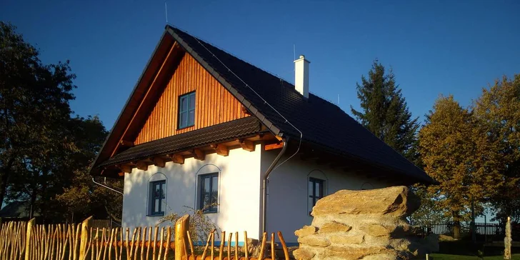 Chalupa na rozhraní Železných hor a Žďárských vrchů: sauna, hřiště i venkovní posezení
