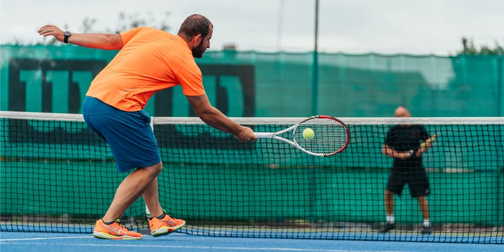 Moderní sportovní H centrum: vstup do posilovny, na tenis či badminton