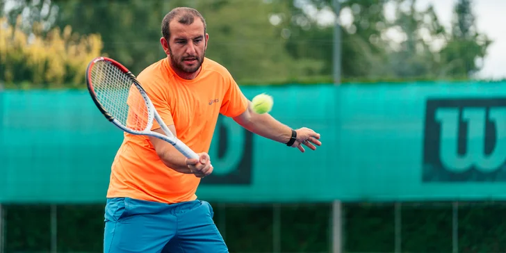 Moderní sportovní H centrum: vstup do posilovny, na tenis či badminton