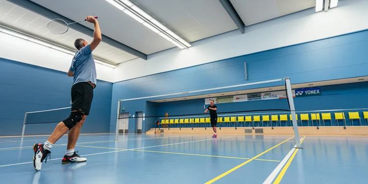 Moderní sportovní H centrum: vstup do posilovny, na tenis či badminton