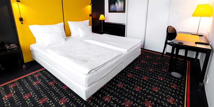 Dovolená v Praze: moderní hotel na Smíchově, snídaně i terasa ve vnitrobloku