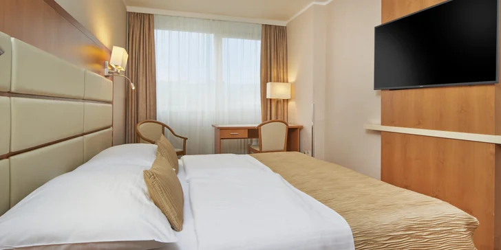 Pobyt v moderním 4* hotelu Pyramida v blízkosti Pražského hradu se snídaní a bazénem