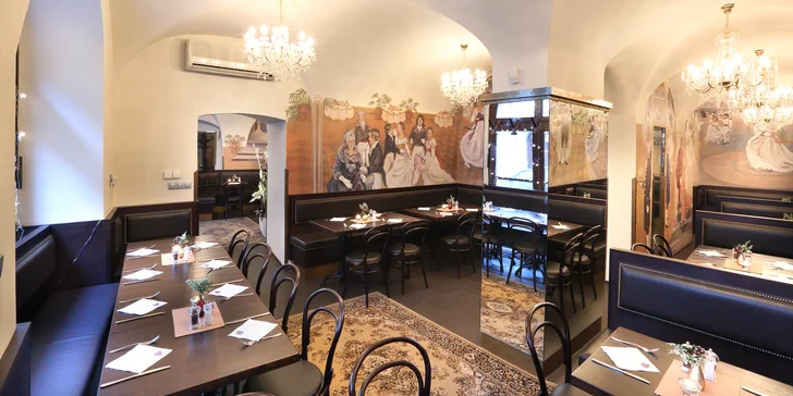 Cokoli z jídelního a nápojového lístku restaurace na Starém Městě: typická česká i ruská kuchyně