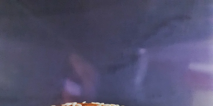 Hranolky nebo hovězí burger a domácí limonáda na odnos s sebou