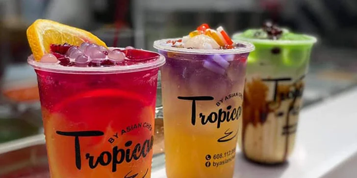Střední nebo velký bubble tea podle výběru: mléčné a ovocné čaje, smoothies i čokoládové nápoje