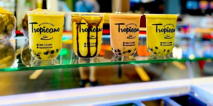 Střední nebo velký bubble tea podle výběru: mléčné a ovocné čaje, smoothies i čokoládové nápoje