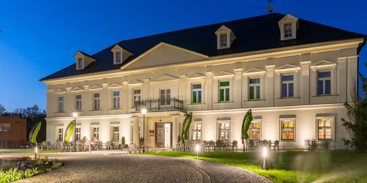 Degustační menu v klasicistním zámečku i vstup do wellness pro 2 osoby
