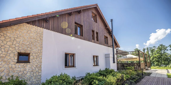 Wellness pobyt v resortu přímo u Lipna: polopenze, sauna a bazén i další bonusy