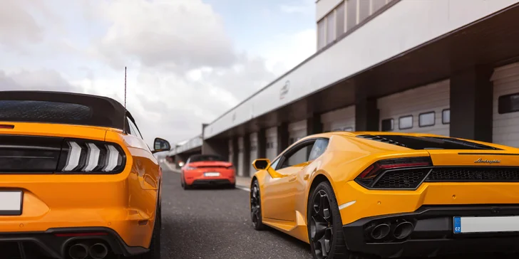 Zkroťte Lamborghini, Porsche nebo Mustanga na velkém okruhu v Mostě i Brně: až 5 kol jako řidič či spolujezdec