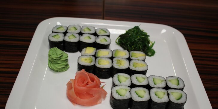 Sushi sety s 24–52 ks: rolky s lososem, tuňákem i čistě vegetariánské