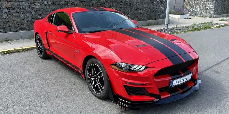 Zapůjčení Fordu Mustang GT Shelby paket na 6, 12 či 24 hodin