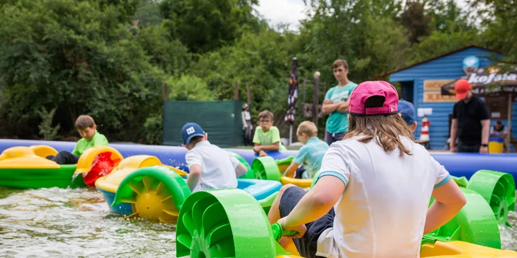 Dobrodružství v Pirátí zátoce: adventure minigolf s 27 jamkami pro děti i dospělé