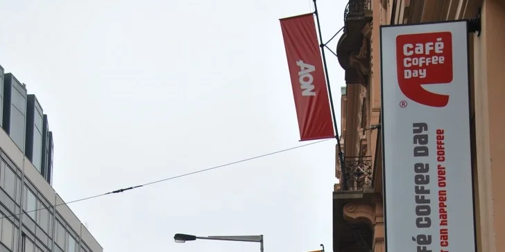 Cappuccina a domácí dortíky v Coffee Day Jindřišská a Černý Most