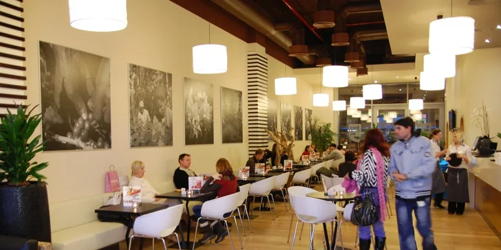 Cappuccina a domácí dortíky v Coffee Day Jindřišská a Černý Most