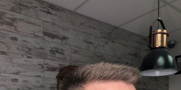 Pánský střih fade, vousy i kompletní barber péče s voskem, mytím, masáží hlavy a pleťovou maskou