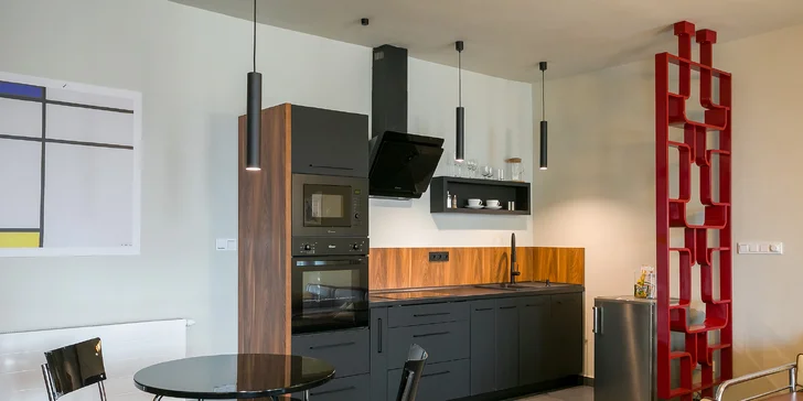 Unikátní ubytování se snídaní na východě Čech: zrenovovaný hotel, 6 designových pokojů, každý je originál