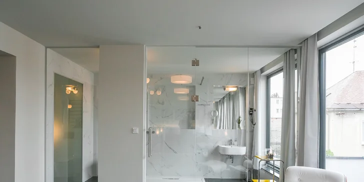 Unikátní ubytování se snídaní na východě Čech: zrenovovaný hotel, 6 designových pokojů, každý je originál