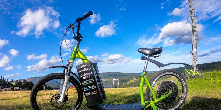 Poznejte Krkonoše z jiného úhlu: zapůjčení elektrické koloběžky nebo kola FATeBIKE