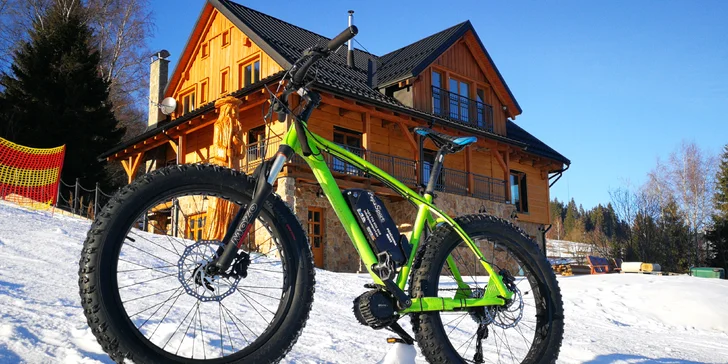 Poznejte Krkonoše z jiného úhlu: zapůjčení elektrické koloběžky nebo kola FATeBIKE