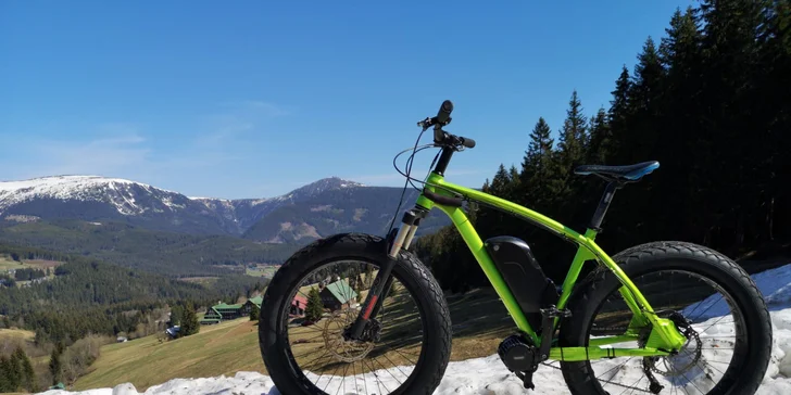Poznejte Krkonoše z jiného úhlu: zapůjčení elektrické koloběžky nebo kola FATeBIKE