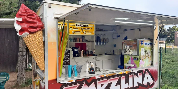 Perfektní osvěžení v Brně: 2× extra velká zmrzka Michmoj s oříšky, bonbóny a posypkou