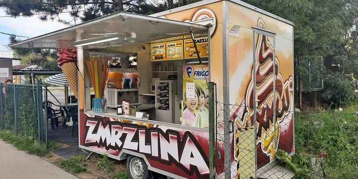 Perfektní osvěžení v Brně: 2× extra velká zmrzka Michmoj s oříšky, bonbóny a posypkou