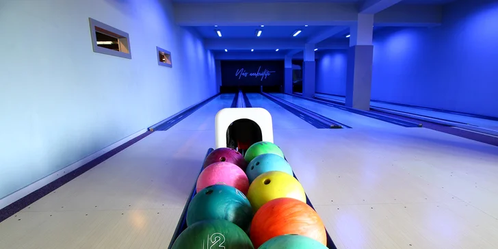 1 či 2 pizzy z pece dle výběru a 1-2 hodiny bowling na moderní dráze ve vyhlášeném podniku na Porubě