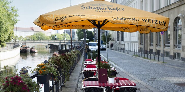 4* hotel v centru Berlína: snídaně, wellness, currywurst i pivo a voda na každý den