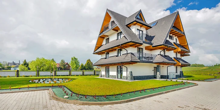 Moderní apartmány až pro 4 osoby v podhůří polských Tater s neomezenou saunou, horkou kádí i venkovním bazénem