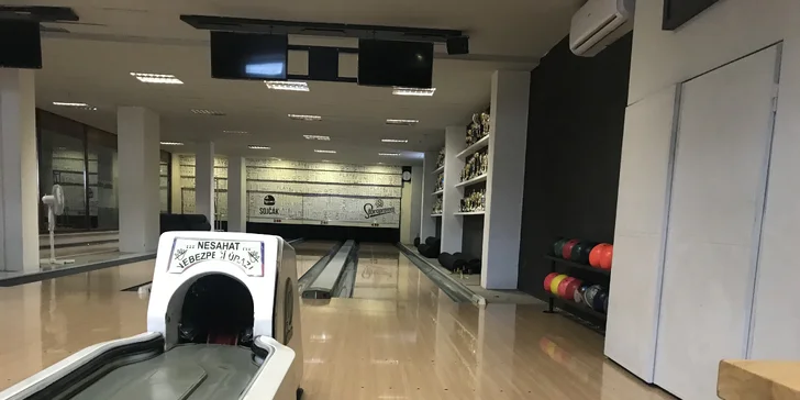 S partou za zábavou: 1 nebo 2 hodiny bowlingu až pro 6 hráčů