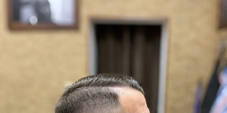 Buďte za elegána: střih, holení či oboje v Royal cut barber v centru Prahy
