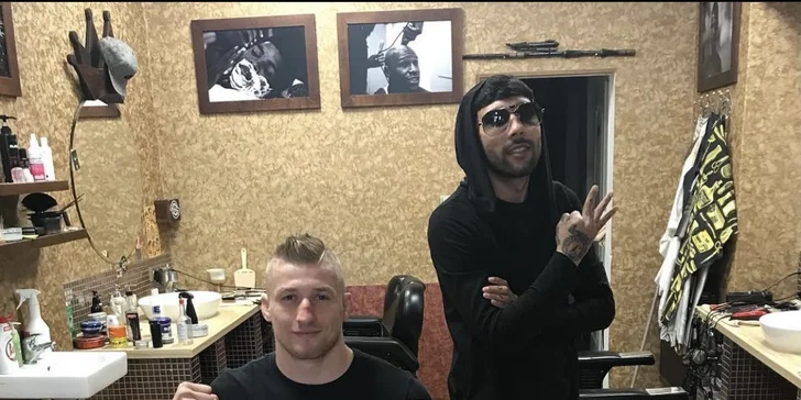 Buďte za elegána: střih, holení či oboje v Royal cut barber v centru Prahy