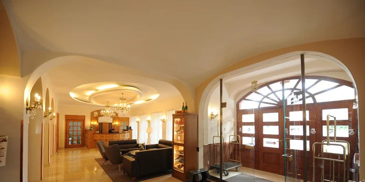 Pobyt se snídaní v Teplicích: elegantní 4* hotel v samém centru lázeňského města