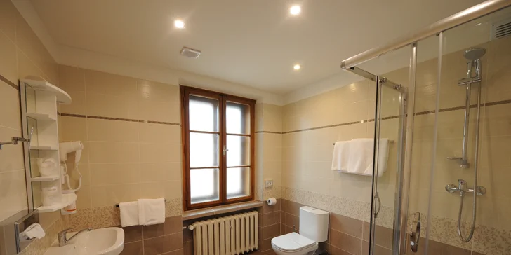Pobyt se snídaní v Teplicích: elegantní 4* hotel v samém centru lázeňského města