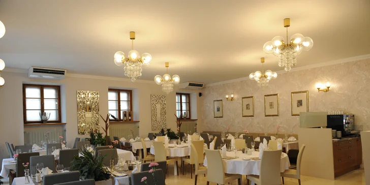 Pobyt se snídaní v Teplicích: elegantní 4* hotel v samém centru lázeňského města