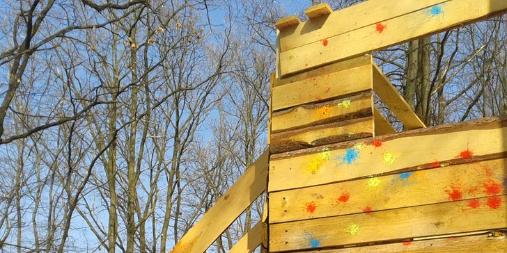 Vyladěný paintball v Brně: přestřelka až pro 10 osob, pro každého zbraň, kuličky, maska i kombinéza