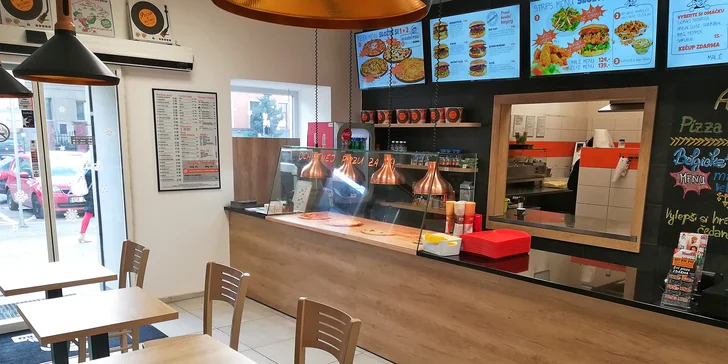 Minipizzy i s kofolou z Maníkova bistra – západ: 1 nebo 2 kola o průměru 22 cm, na výběr 18 druhů