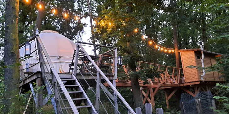 Romantika v přírodě nedaleko Vlašimi: pobyt v Cocoon Tree Bed se soukromou spa terasou