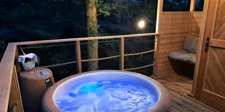 Romantika v přírodě nedaleko Vlašimi: pobyt v Cocoon Tree Bed se soukromou spa terasou
