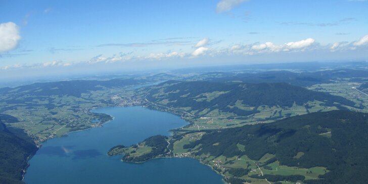 Cyklovýlet krajem blankytně modrých alpských jezer: v sedle kolem Wolfgangsee, Mondsee a Attersee