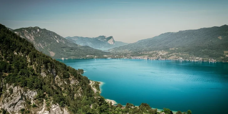 Cyklovýlet krajem blankytně modrých alpských jezer: v sedle kolem Wolfgangsee, Mondsee a Attersee