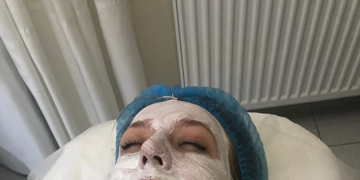 Kompletní péče o pleť: Kosmetické ošetření pleti, peeling i maska