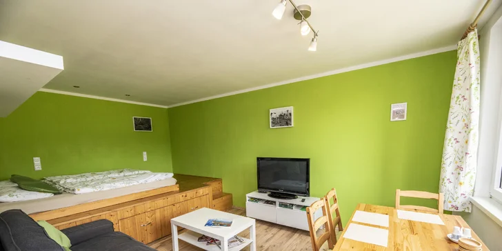 Dovolená v srdci Šumavy: Moderní apartmán pro pár nebo rodinu