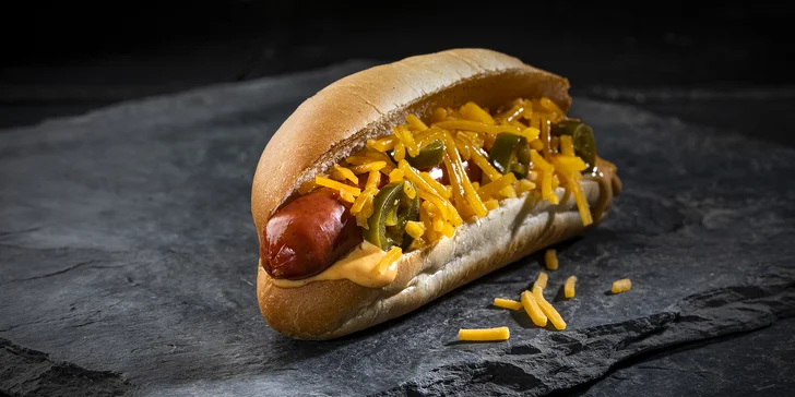 Pořádně napěchovaný hot dog: výběr ze 3 druhů a nealko nápoj na odnos s sebou