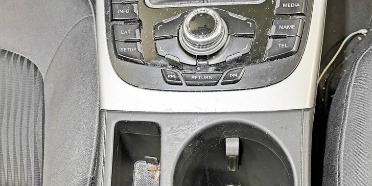 Dezinfekce vozu i čištění interiéru a exteriéru mokrou či suchou cestou