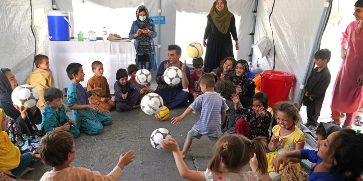 Pomozte s UNICEF dětem a rodinám v Afghánistánu: zajištění pitné vody, mýdel i zdravotního materiálu