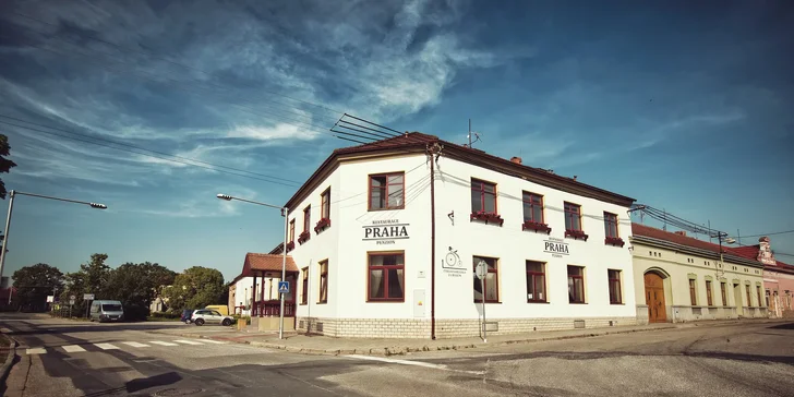Pro vinaře, cyklisty a milovníky Moravy: penzion na úpatí Pálavy, polopenze, sleva na vstup do Aqualandu