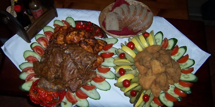 Raut pro 10 lidí - 3 kg masa, zeleninová obloha a chléb